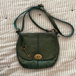 This green purse is a great size for a day of sightseeing.